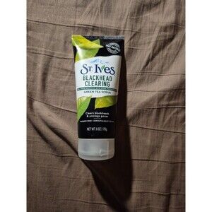 New St. Ives Blackhead Clearing Face Scrub Clears Blackheads &  Pores Green Tea